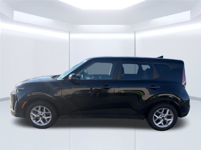 Used 2024 Kia Soul LX w/ LX Technology Package FWD image 2