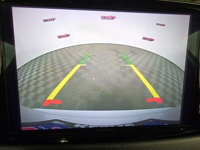 Used 2024 Chrysler Pacifica Touring-L image 11