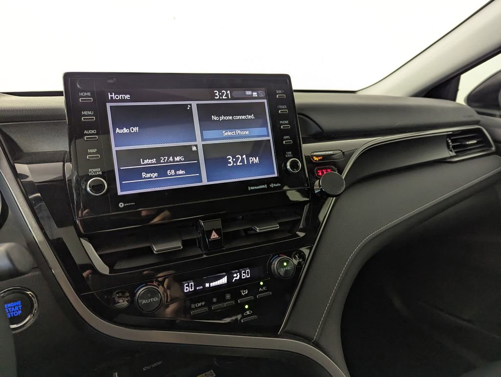 Used 2023 Toyota Camry SE w/ Cold Weather Package image 11