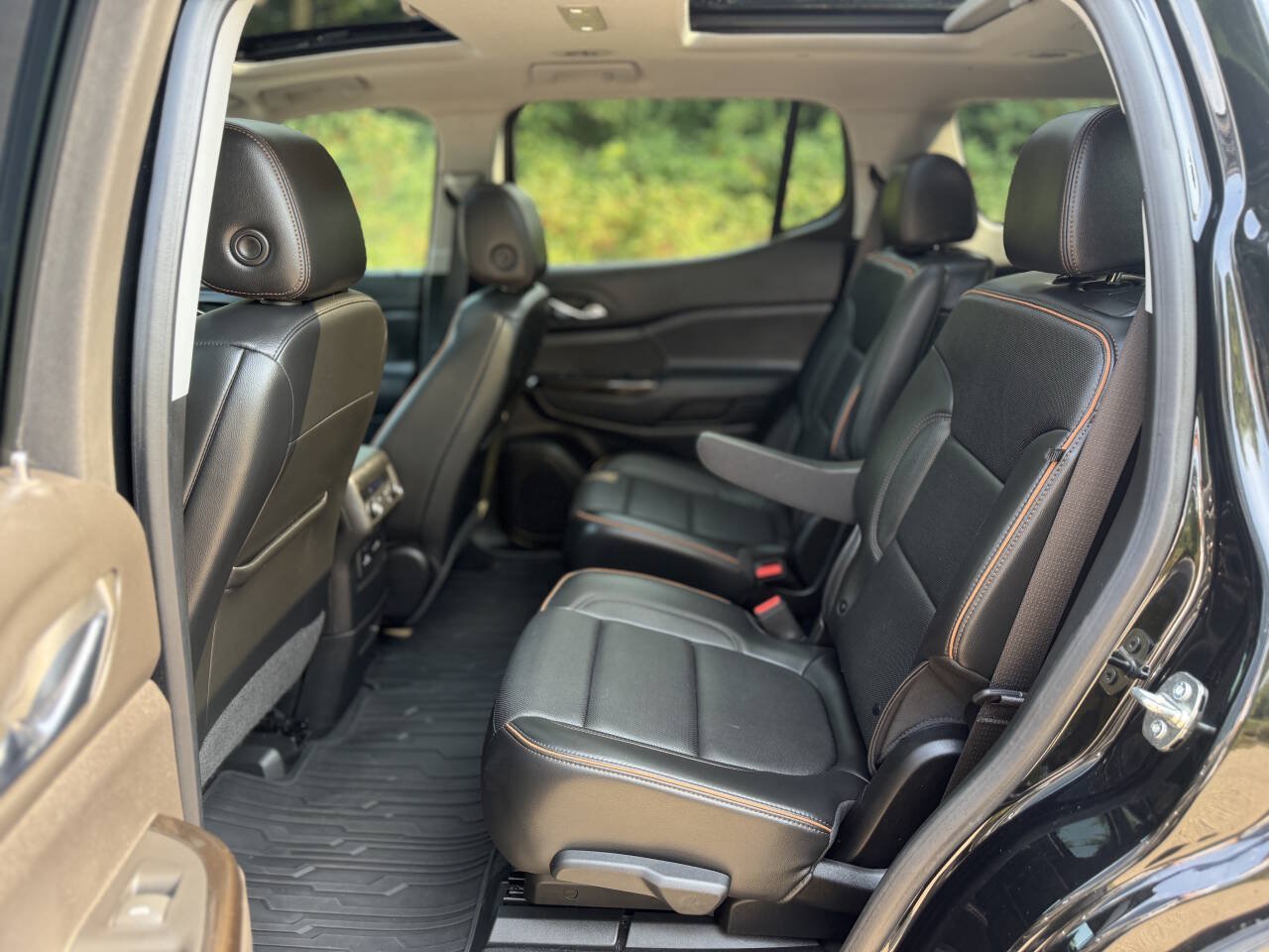 Used 2023 GMC Acadia AT4 w/ Technology Package AWD/4WD image 10