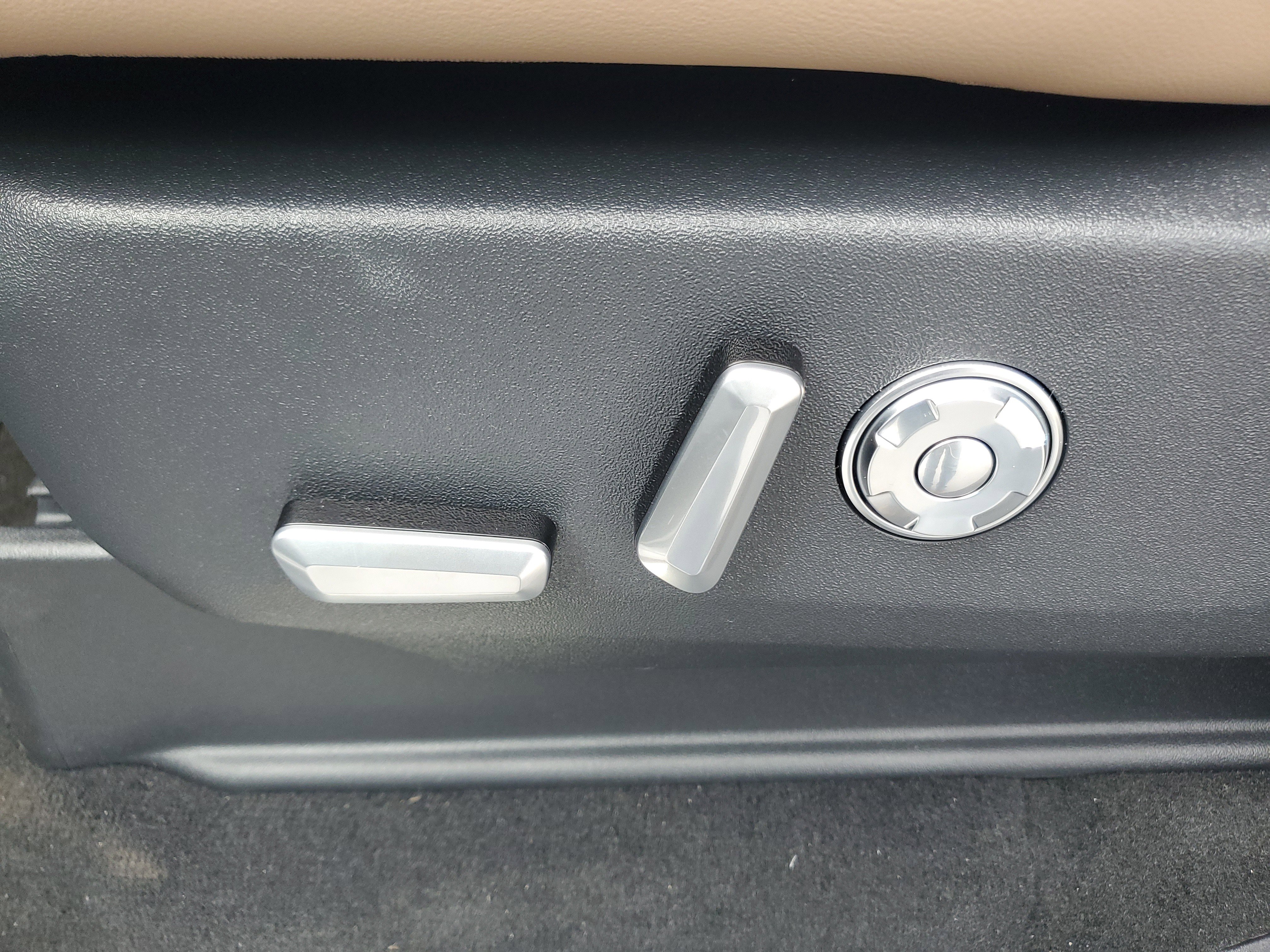 New 2025 Lincoln Navigator L Black Label image 13