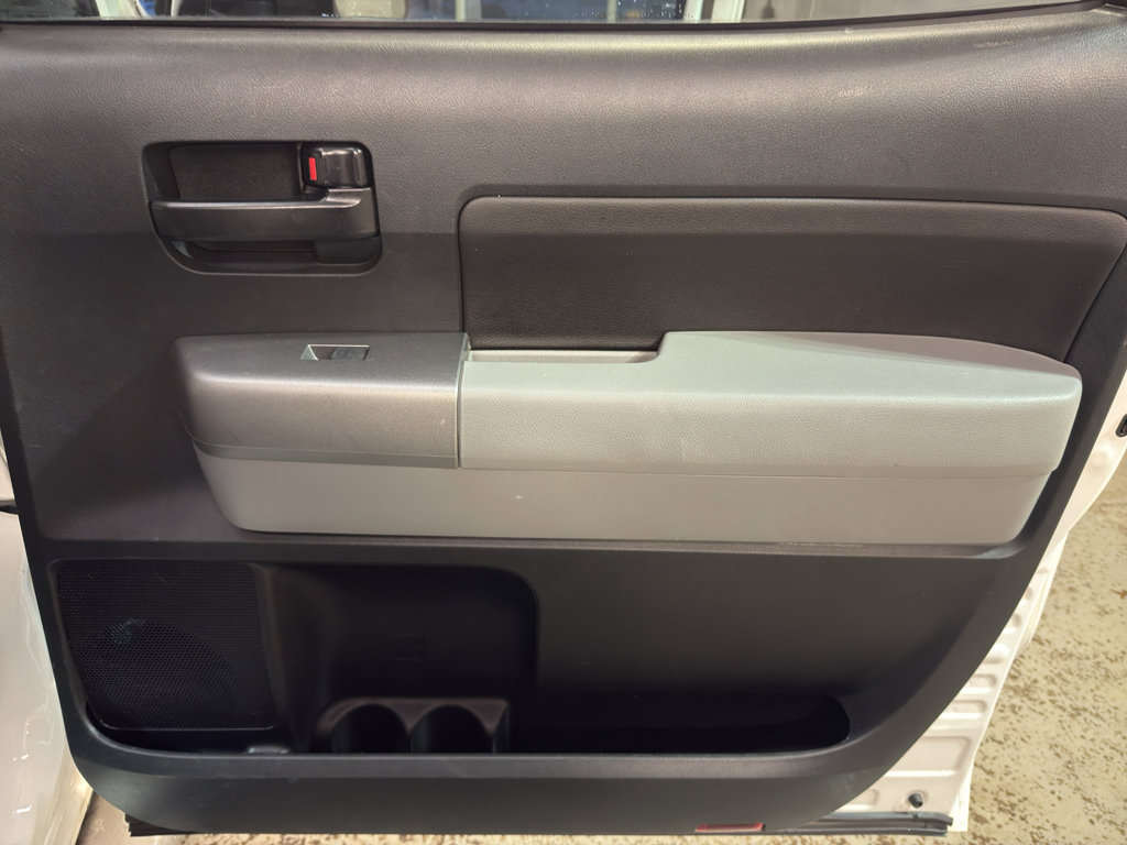 Used 2012 Toyota Tundra 4x4 CrewMax w/ Tow Pkg image 24