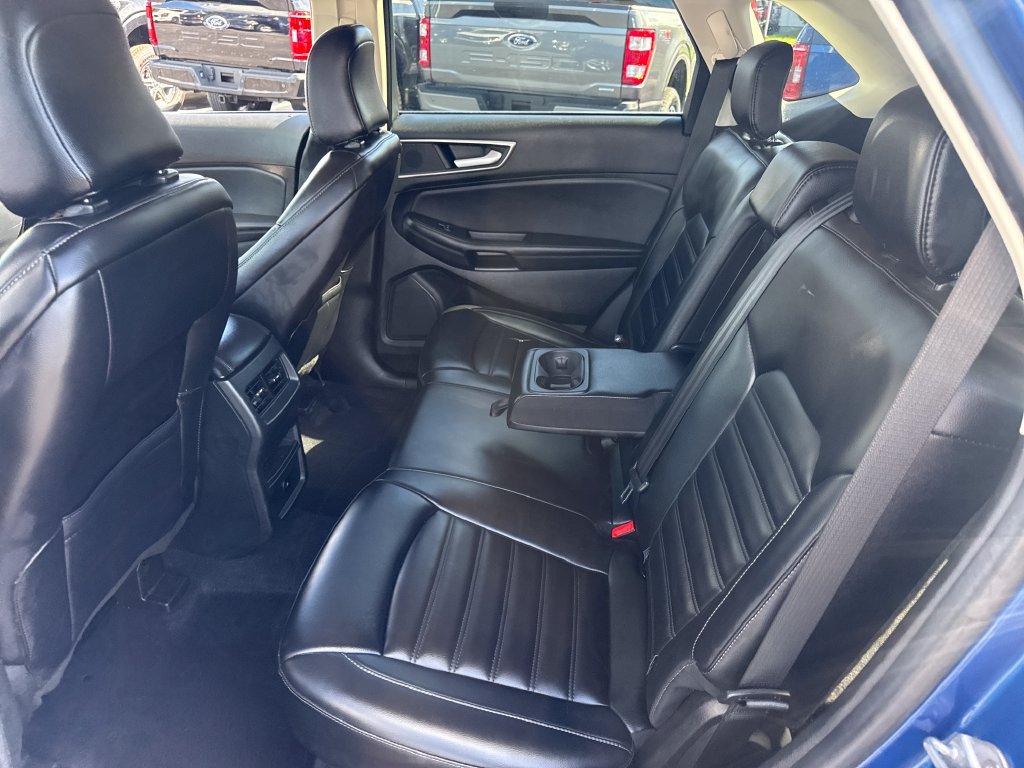 Used 2024 Ford Edge SEL AWD/4WD image 15