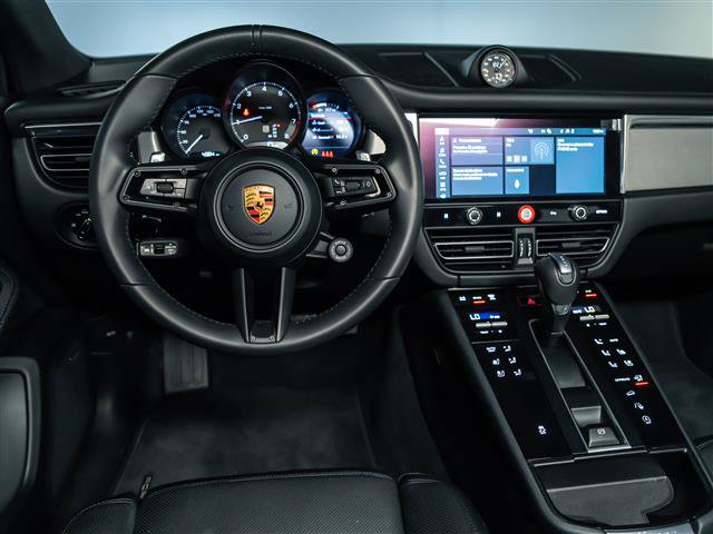 Certified 2026 Porsche Macan AWD/4WD image 24