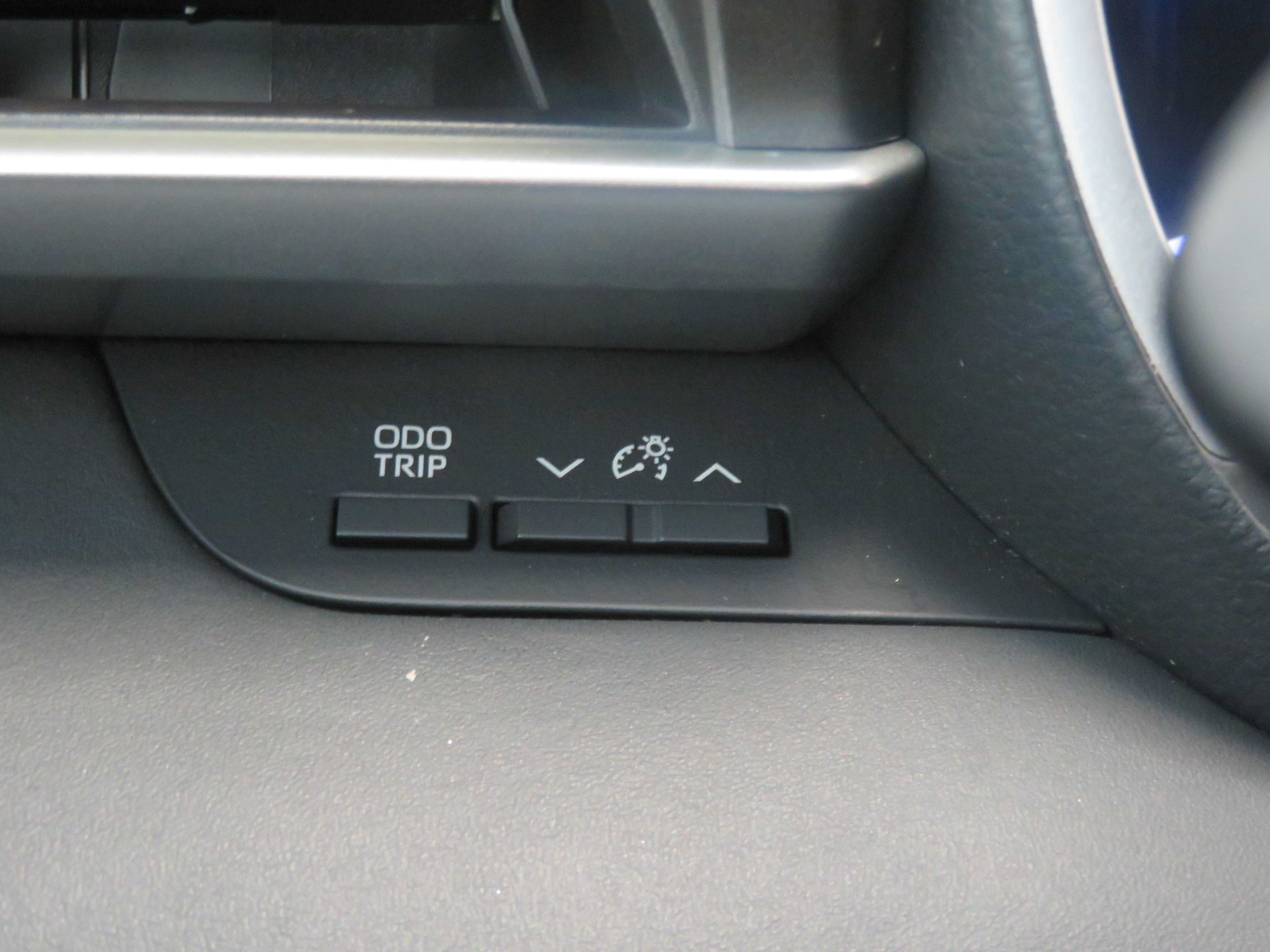 Used 2020 Toyota Highlander XLE FWD image 39