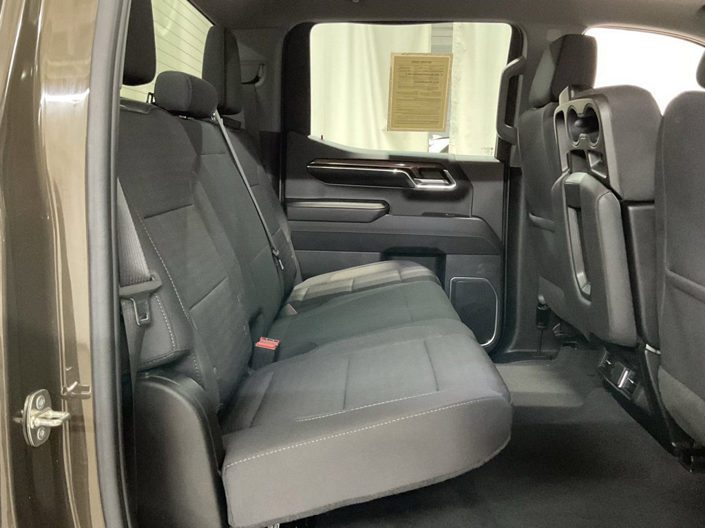 Used 2023 Chevrolet Silverado 1500 LT AWD/4WD image 26
