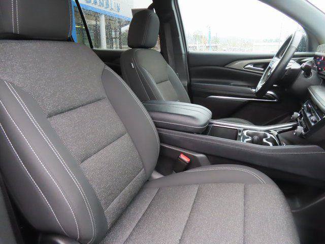 Used 2025 Chevrolet Traverse LT AWD/4WD image 34
