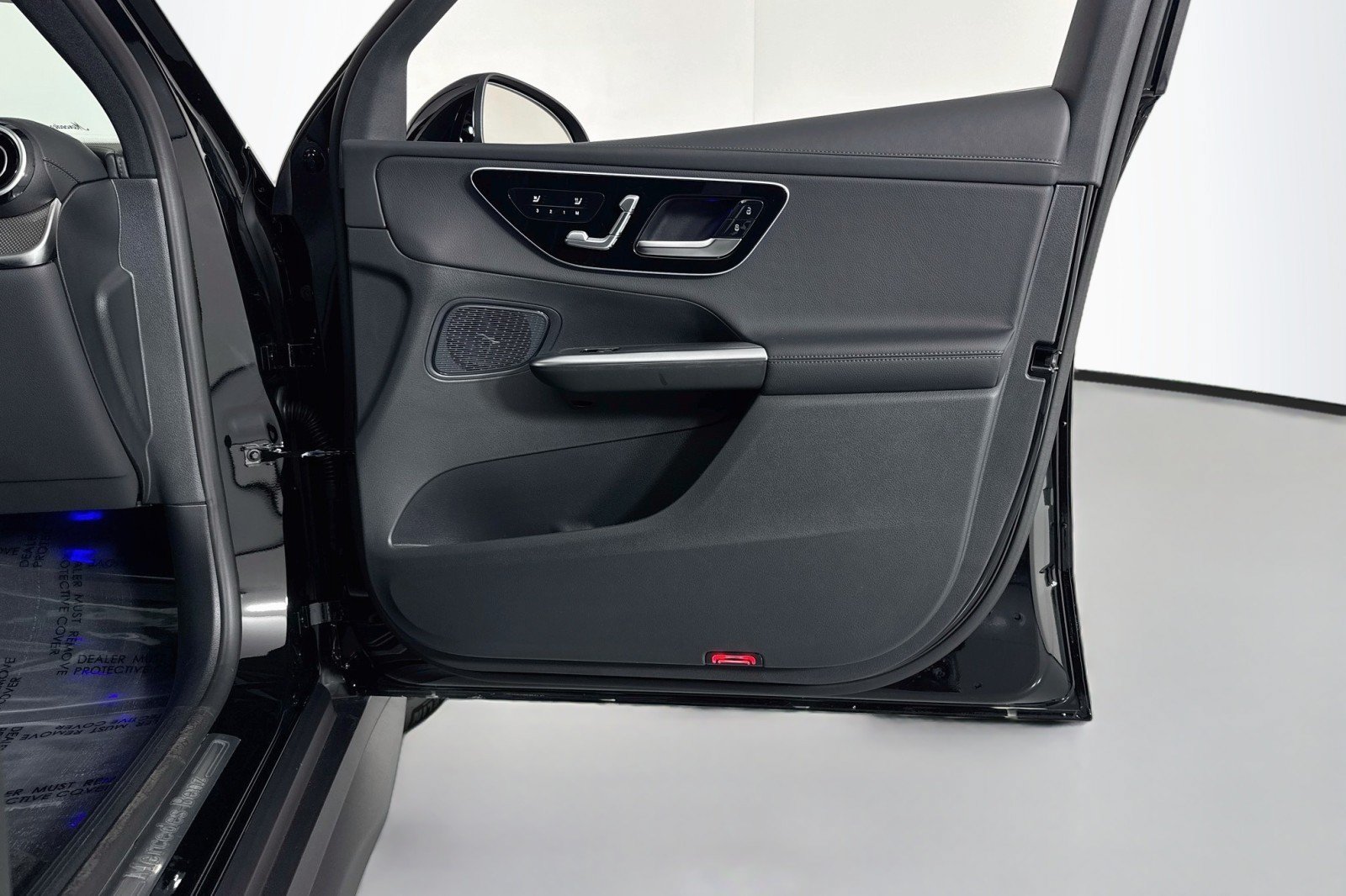 Used 2026 Mercedes-Benz GLC 300 image 25