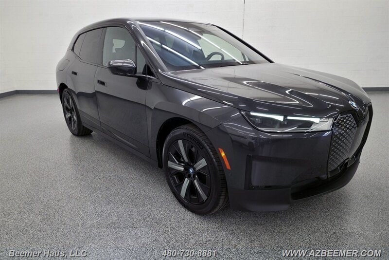 Used 2023 BMW iX xDrive50 w/ Convenience Package AWD/4WD image 10