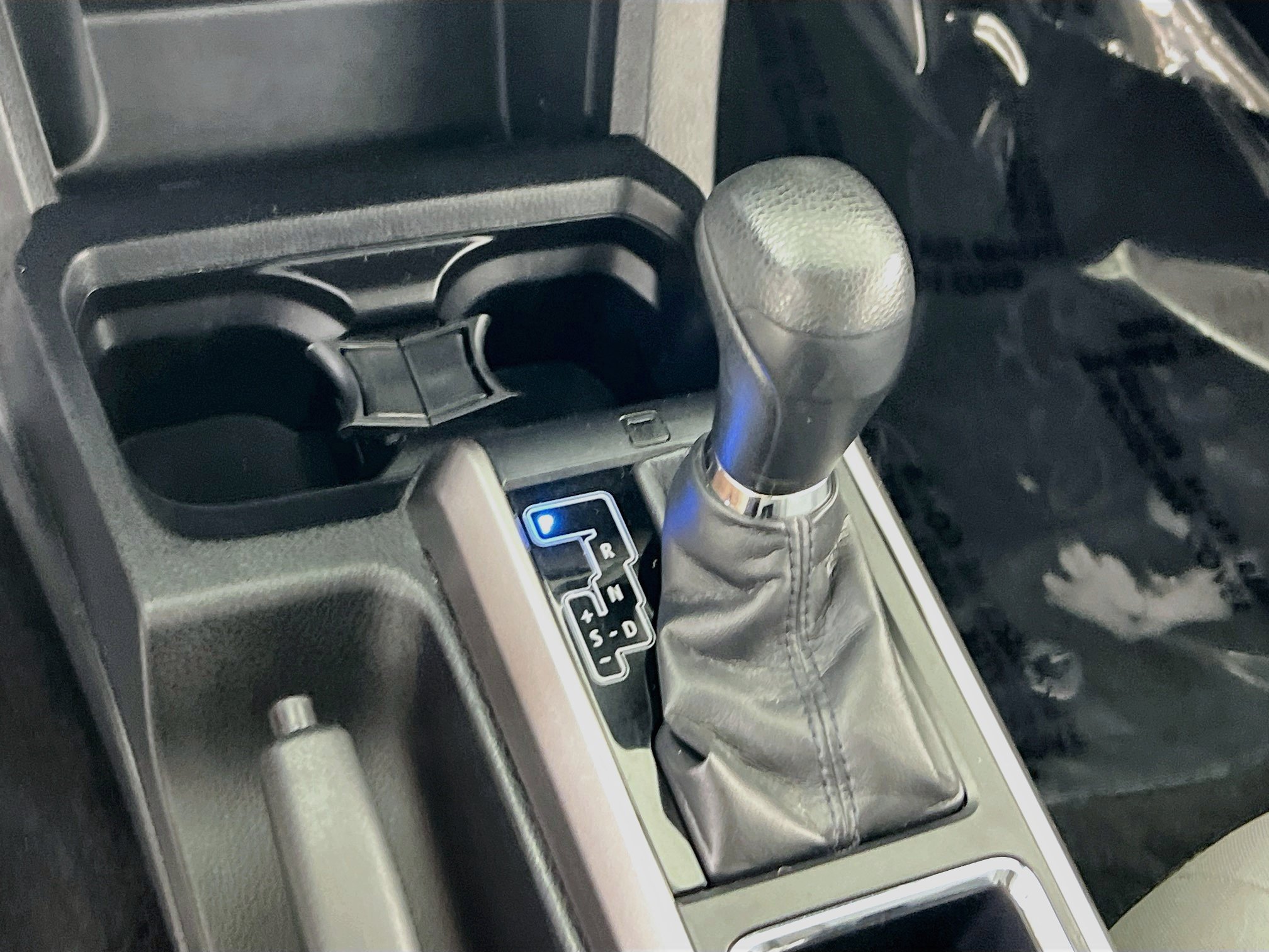 Used 2019 Toyota Tacoma SR5 AWD/4WD image 16