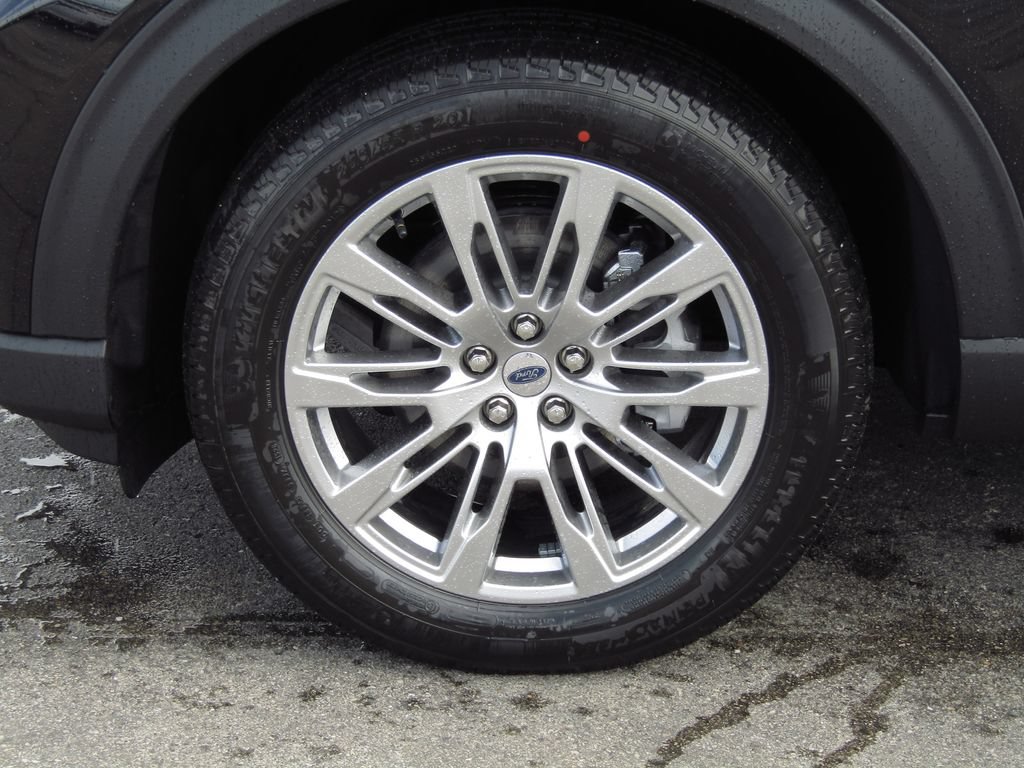 New 2026 Ford Explorer Active w/ Active Comfort Package AWD/4WD image 4