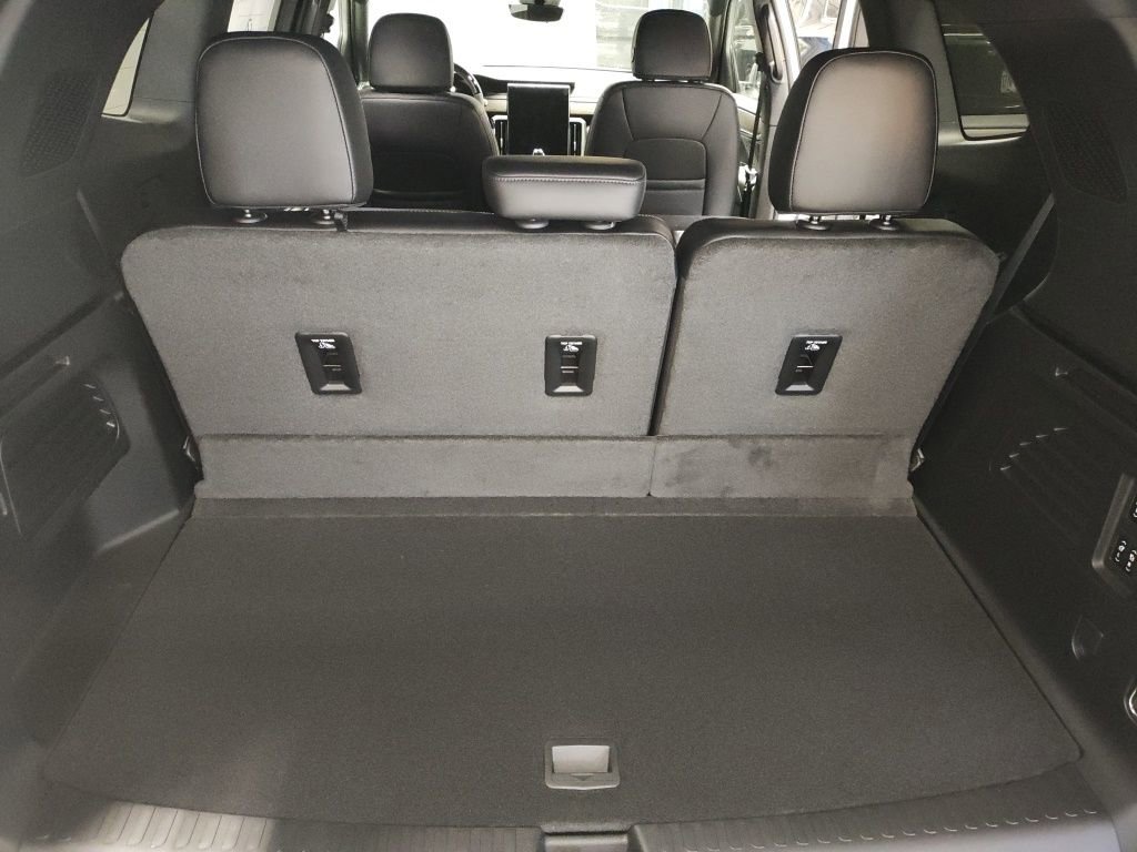 New 2026 GMC Acadia Denali w/ Super Cruise Package image 15