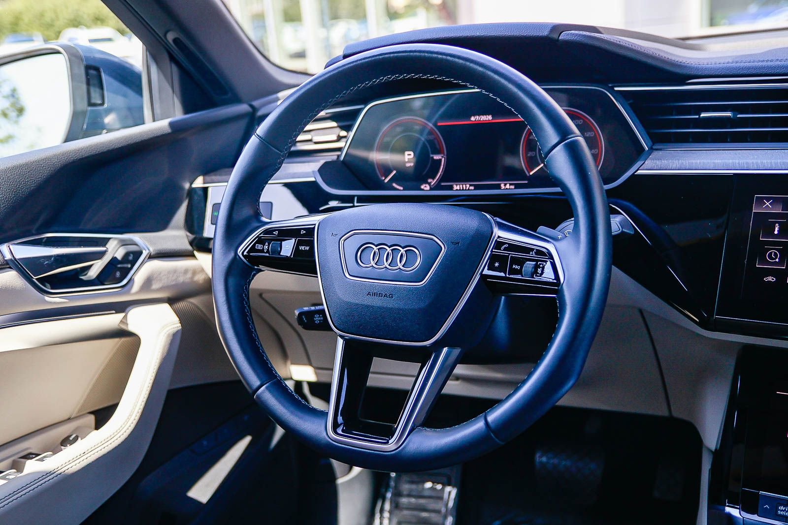 Used 2023 Audi e-tron Premium w/ Convenience Plus Package image 16