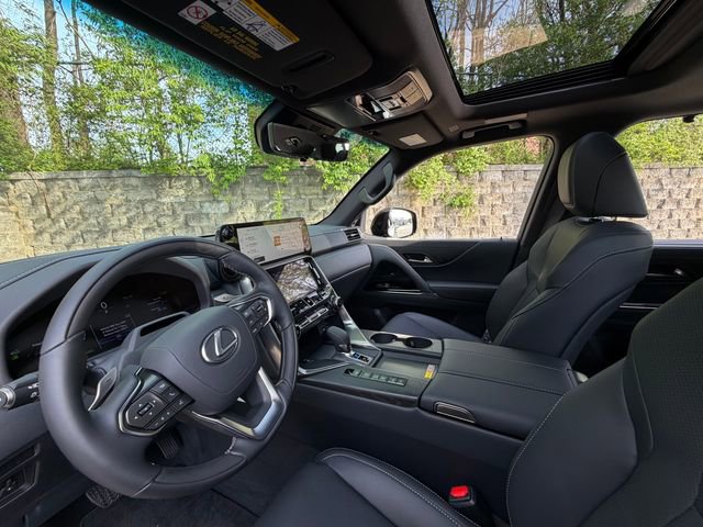New 2026 Lexus LX 700h Luxury image 17