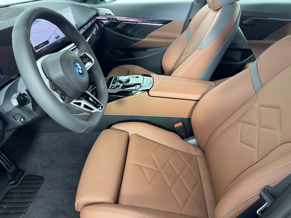 New 2027 BMW 550e xDrive AWD/4WD image 13