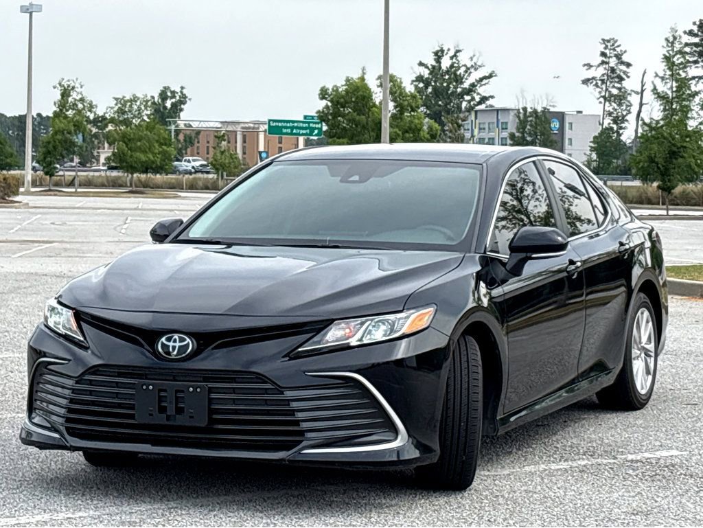 Used 2023 Toyota Camry LE w/ Convenience Package FWD image 3