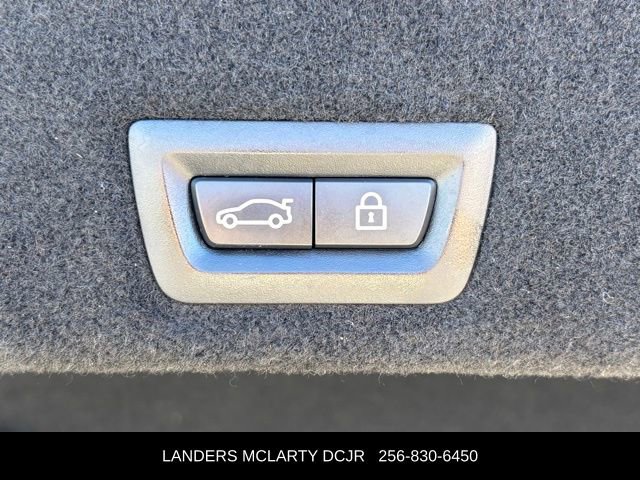 Used 2019 BMW 750i image 18