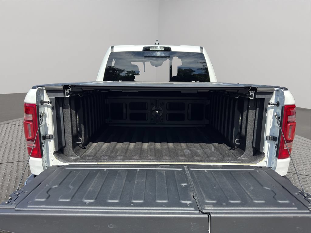 Used 2023 RAM 1500 Limited AWD/4WD image 9