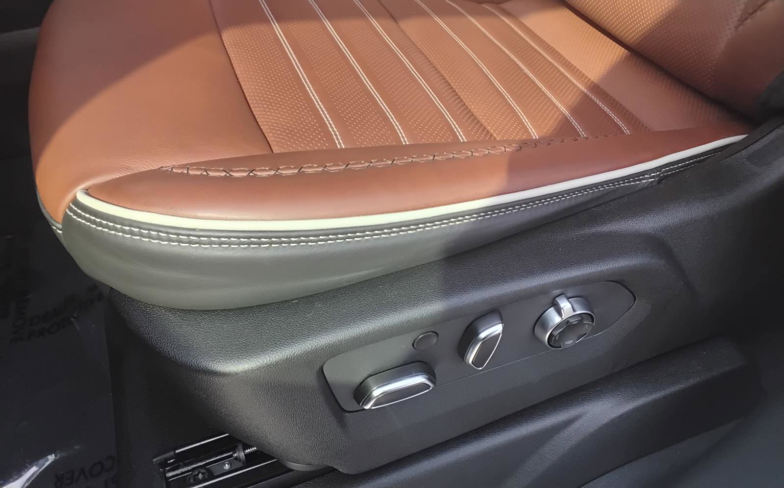 Used 2024 GMC Yukon Denali Ultimate image 17