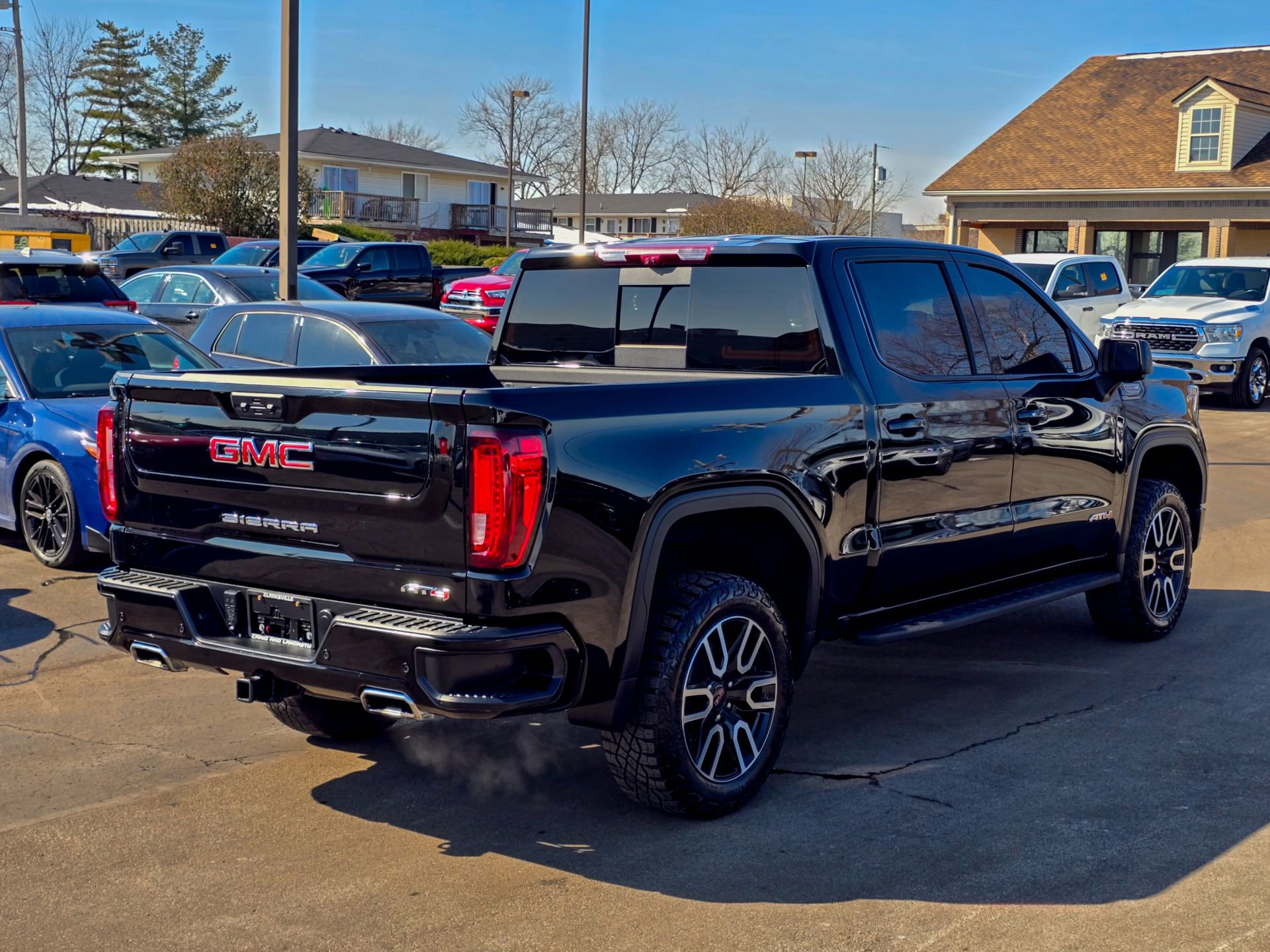 Used 2024 GMC Sierra 1500 AT4 w/ Technology Package image 13