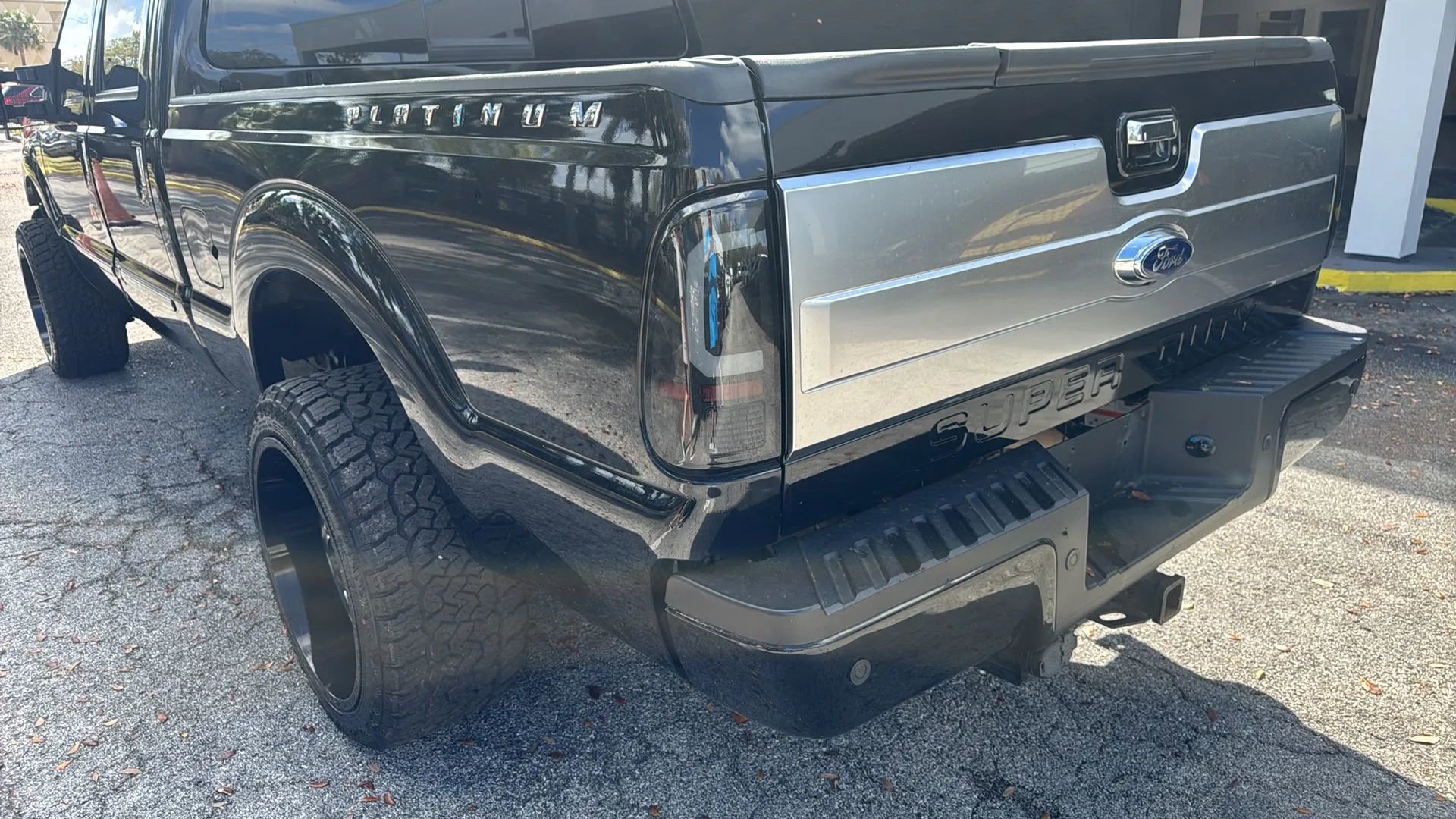 Used 2016 Ford F250 Platinum w/ FX4 Off-Road Package image 40