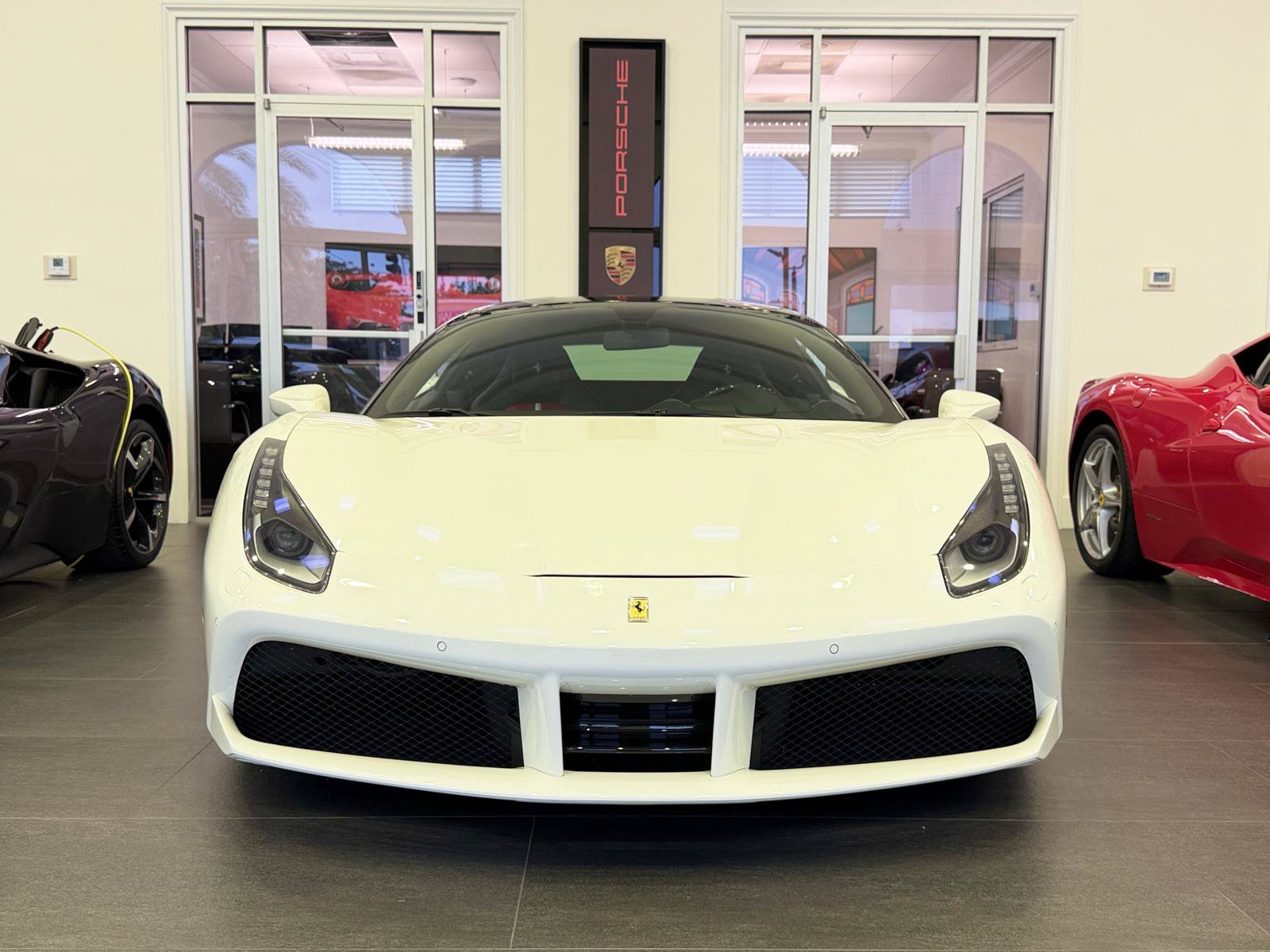 Used 2017 Ferrari 488 GTB RWD image 6