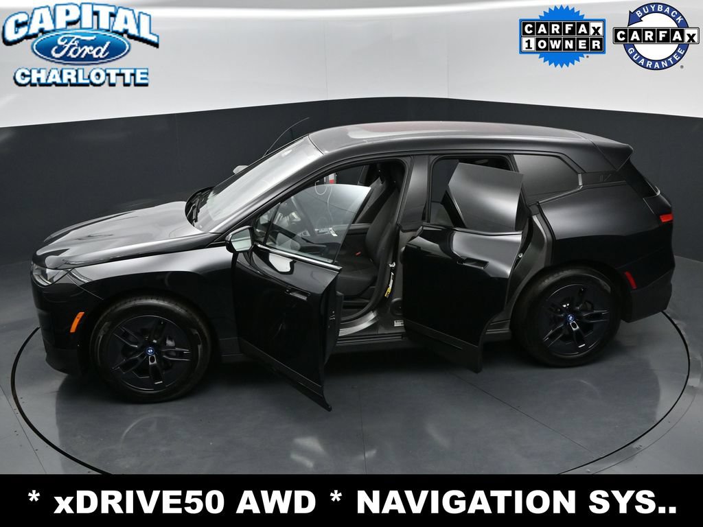 Used 2023 BMW iX xDrive50 AWD/4WD image 33