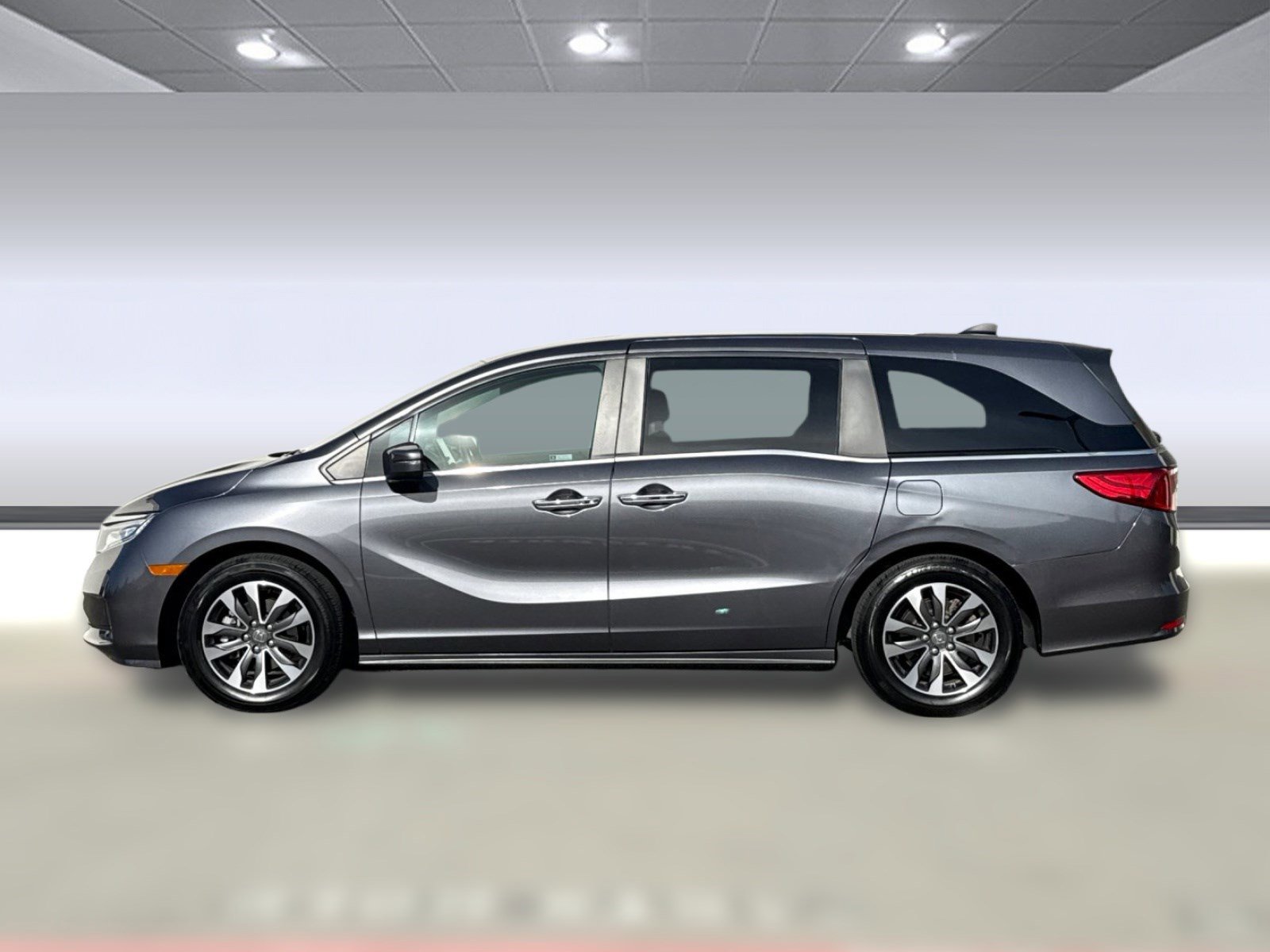 Certified 2024 Honda Odyssey EX-L image 2