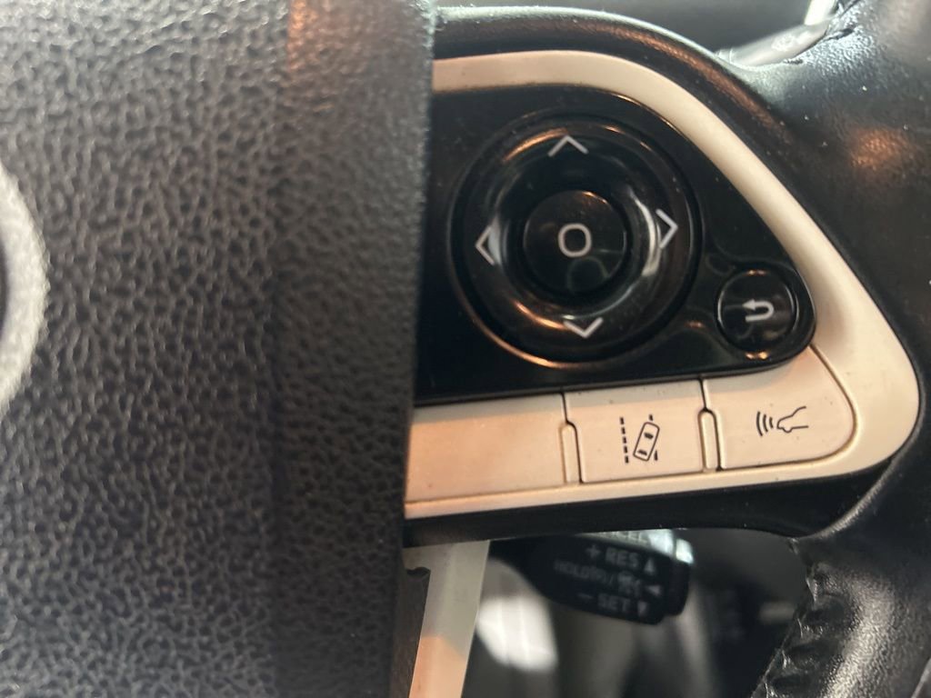 Used 2018 Toyota Prius Prime Plus image 25