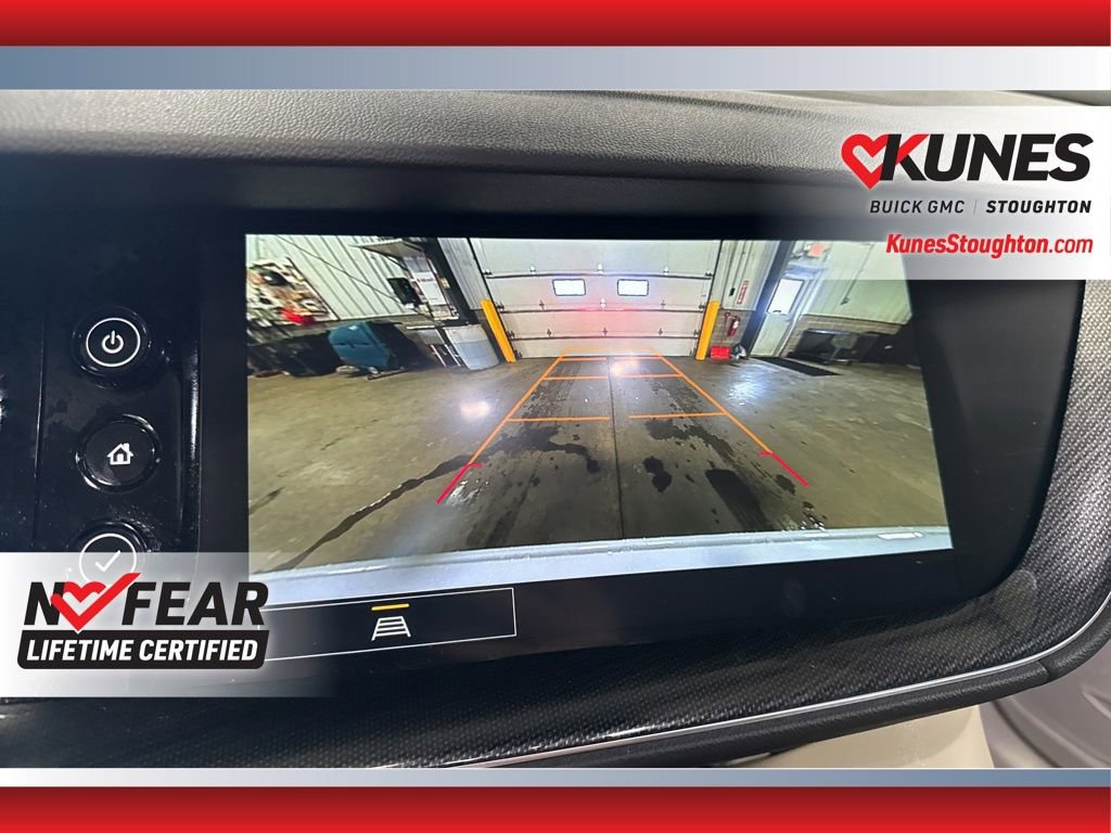 Used 2023 Buick Envision Essence image 31