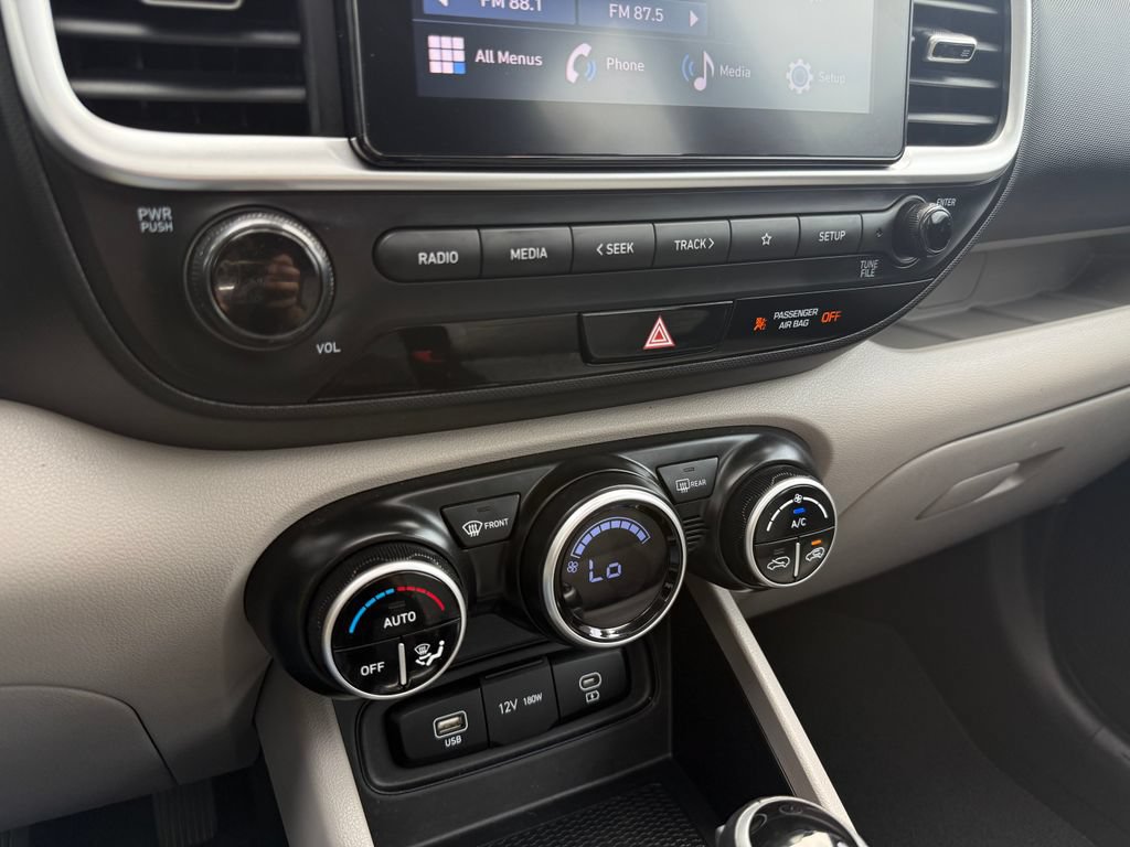 Used 2023 Hyundai Venue SEL w/ Cargo Package FWD image 26