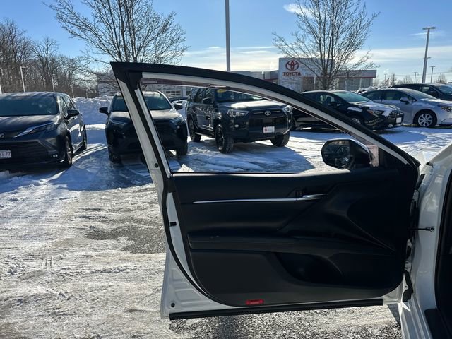 Used 2024 Toyota Camry SE FWD image 20