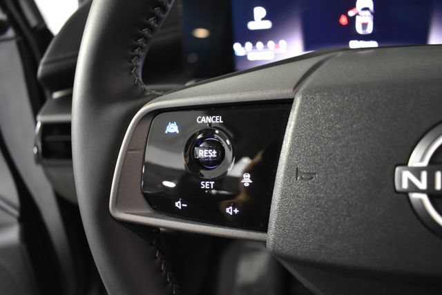 Certified 2025 Nissan Murano SV AWD/4WD image 16
