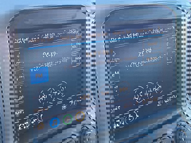 Used 2022 Chevrolet Silverado 2500 LT w/ Convenience Package image 18