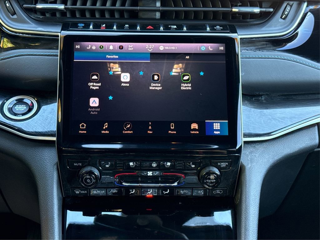 Used 2023 Jeep Grand Cherokee Trailhawk w/ Luxury Tech Group III image 21