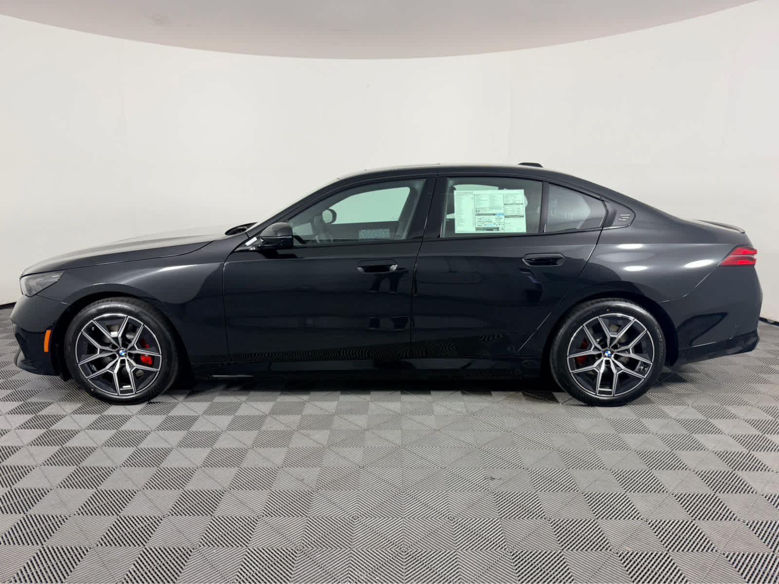 New 2027 BMW i5 eDrive40 w/ M Sport Package RWD image 6