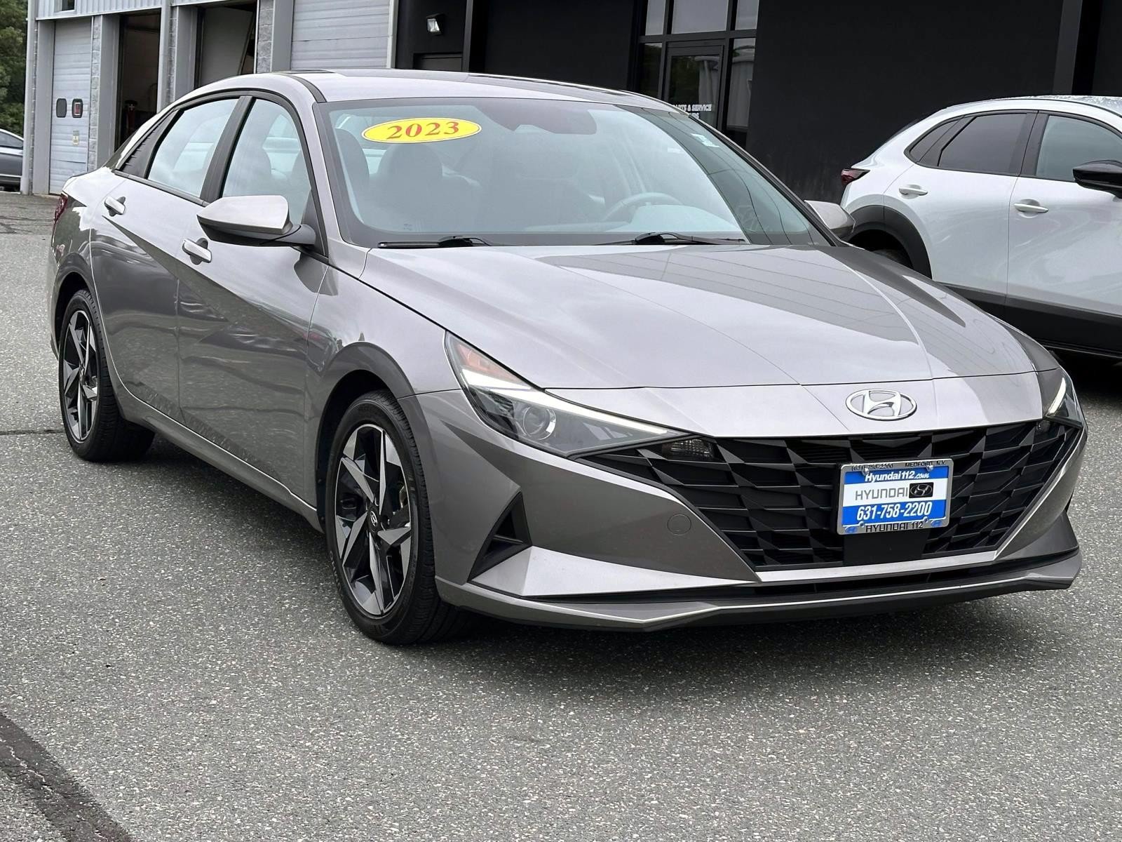 Used 2023 Hyundai Elantra SEL w/ Convenience Package FWD image 5