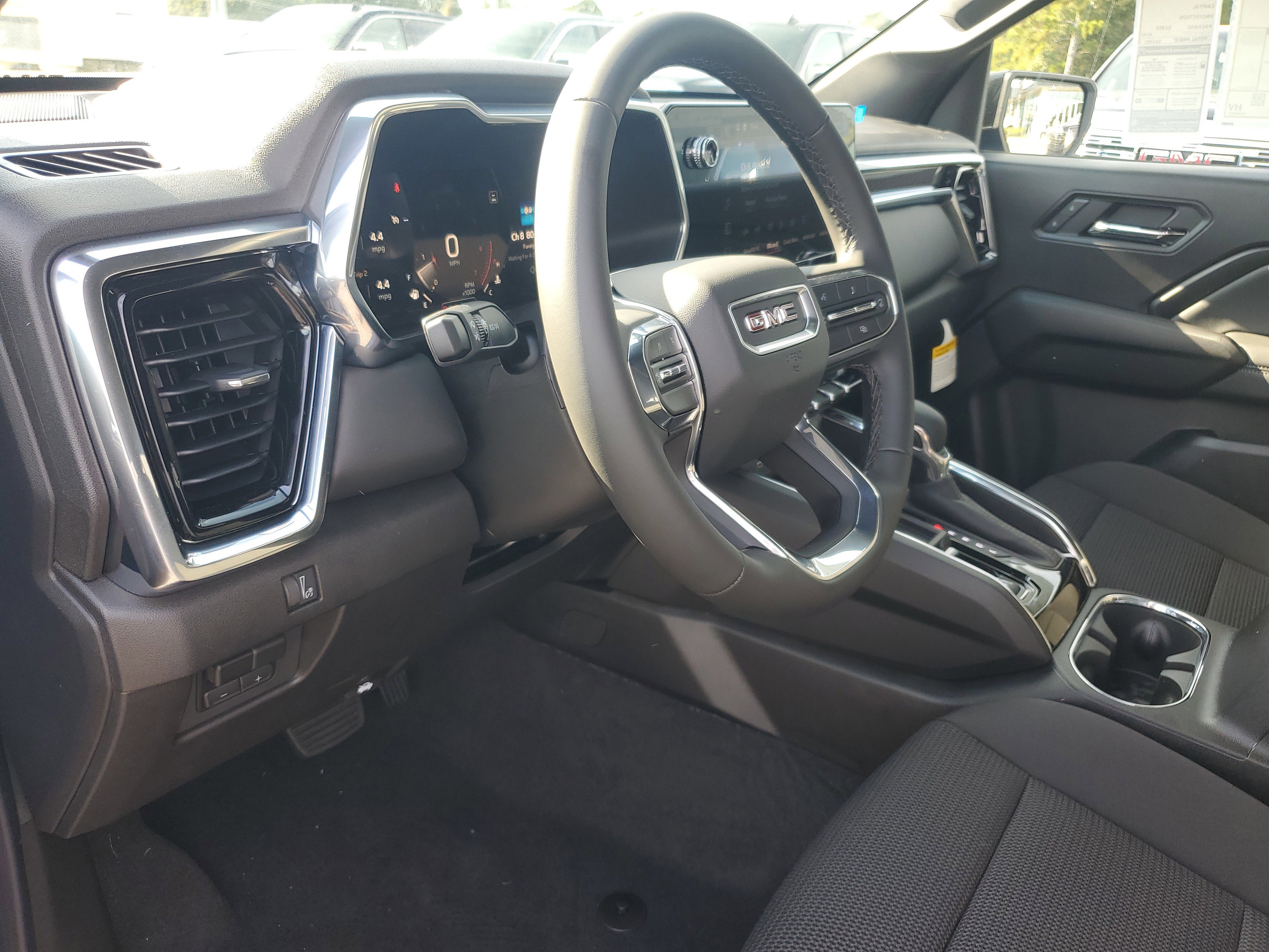 New 2026 GMC Canyon Elevation image 16