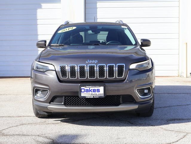 Used 2019 Jeep Cherokee Limited image 2