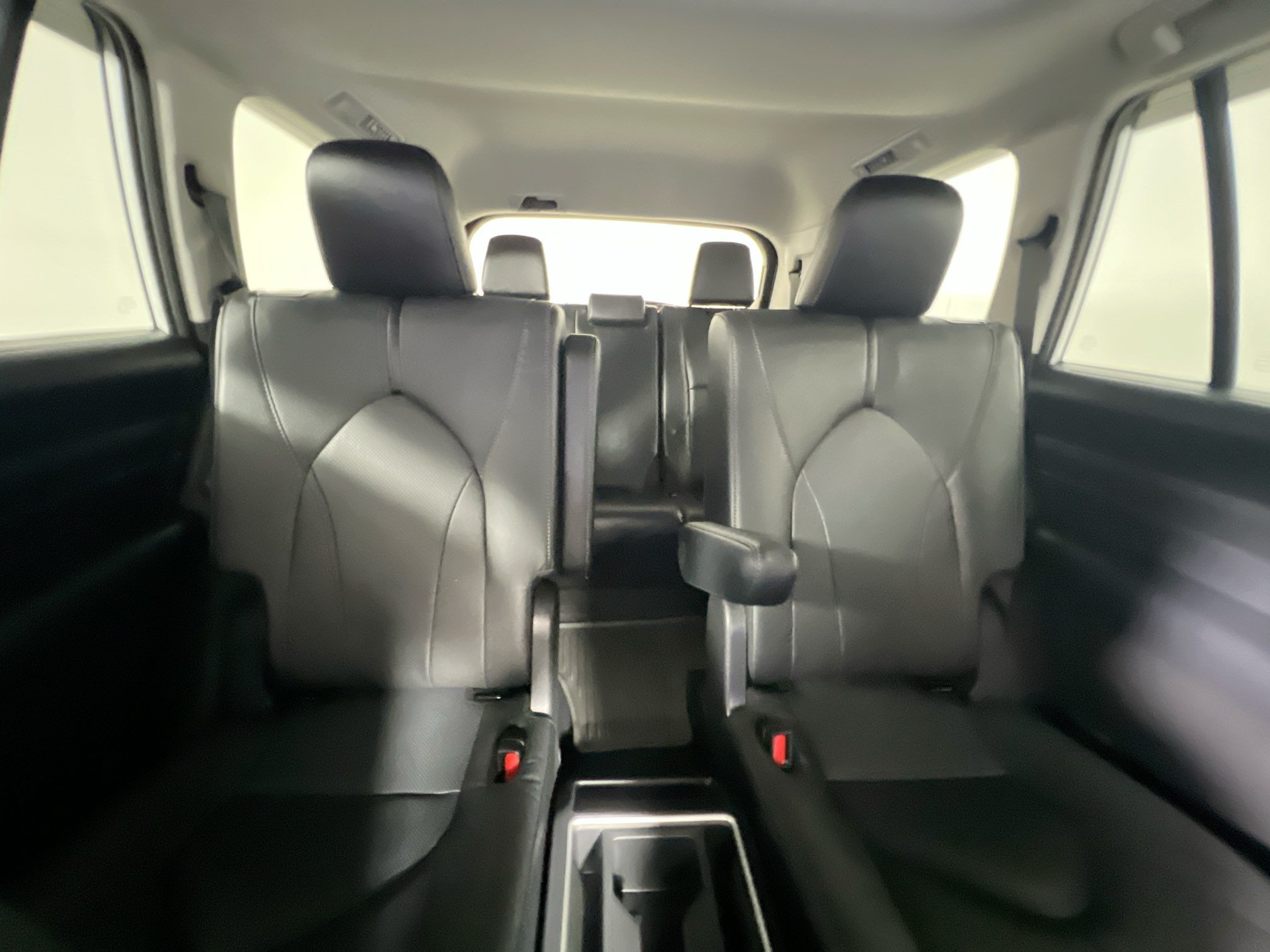 Used 2025 Toyota Grand Highlander AWD Hybrid image 33