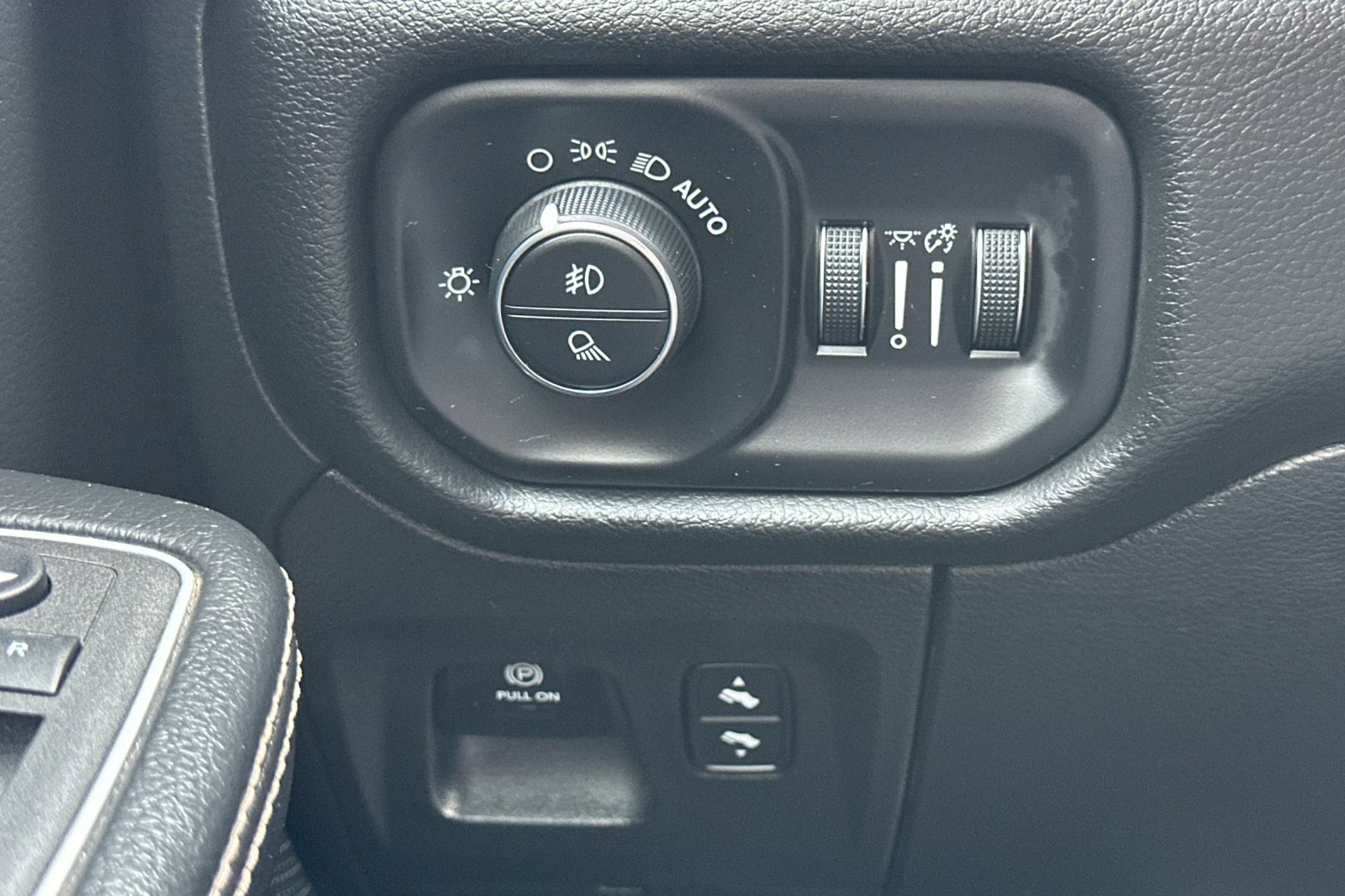 Used 2023 RAM 1500 Laramie image 41