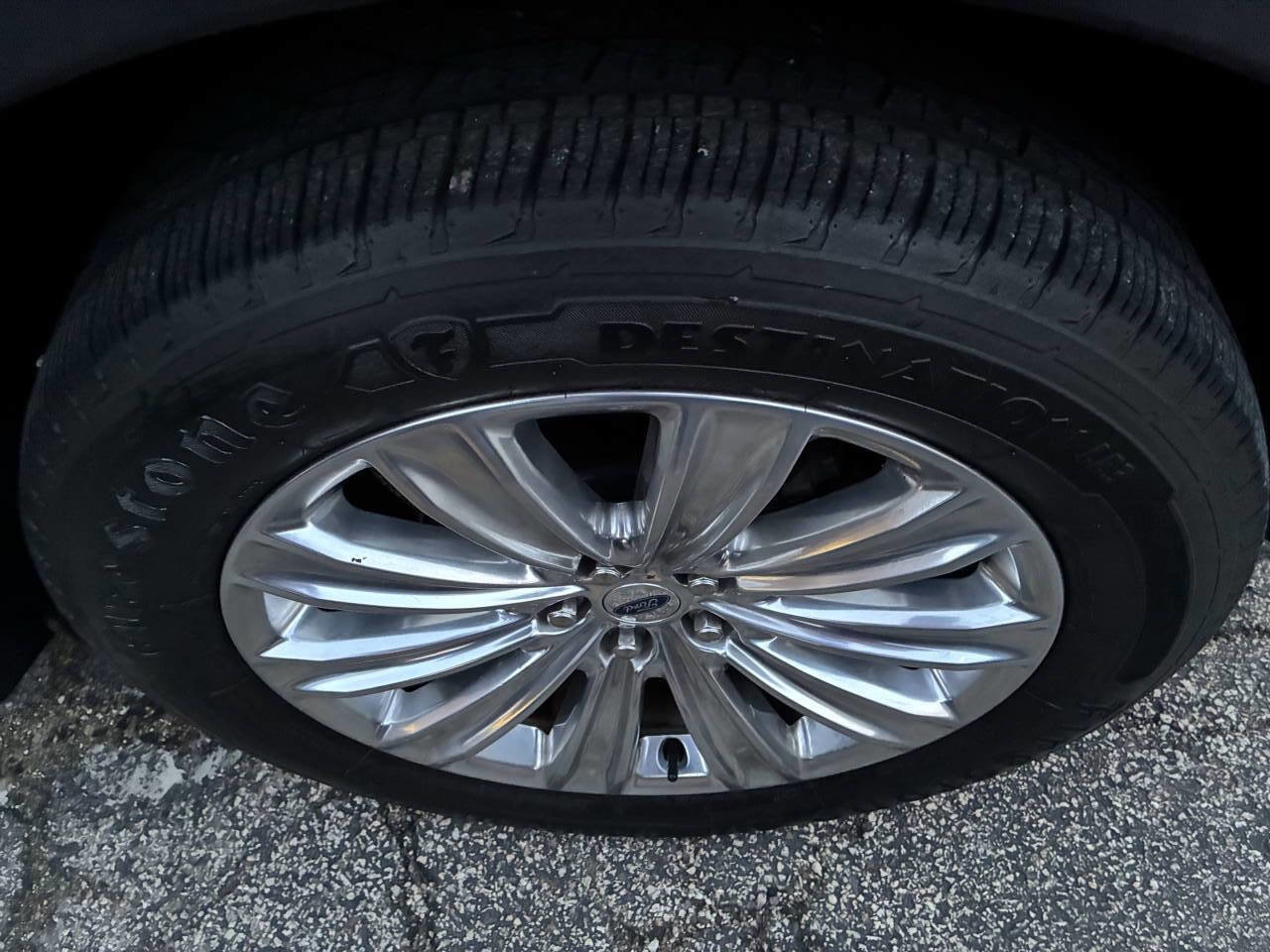 Used 2020 Ford Explorer Limited image 20