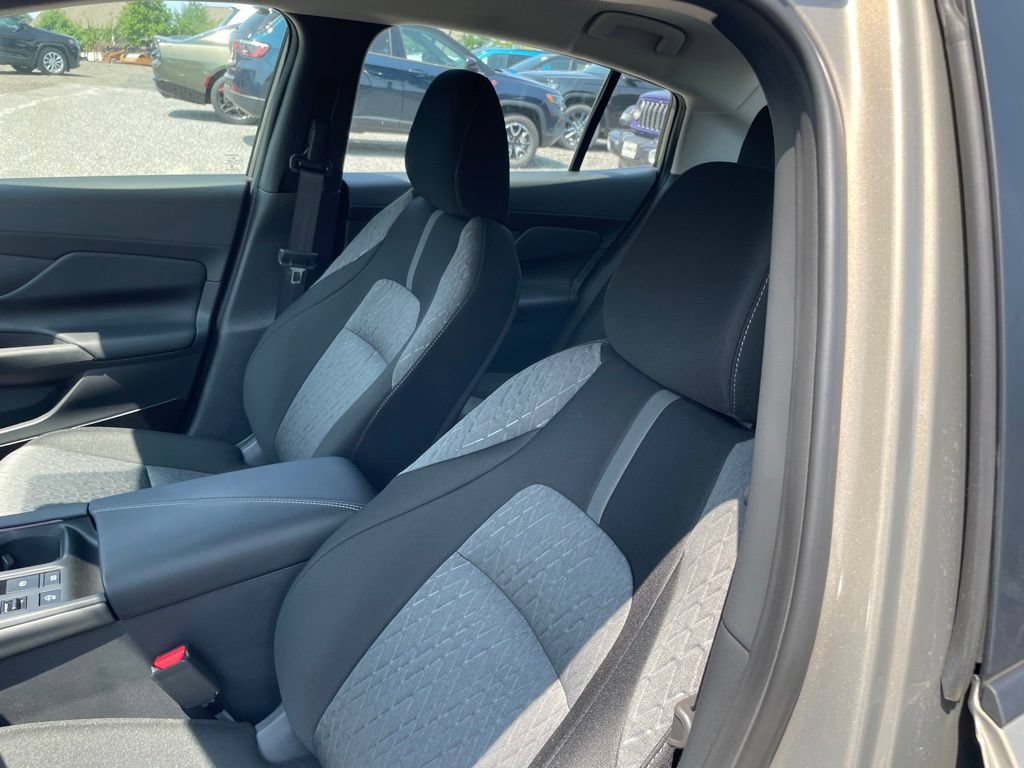 New 2026 Nissan Sentra SV w/ SV Convenience Package FWD image 9