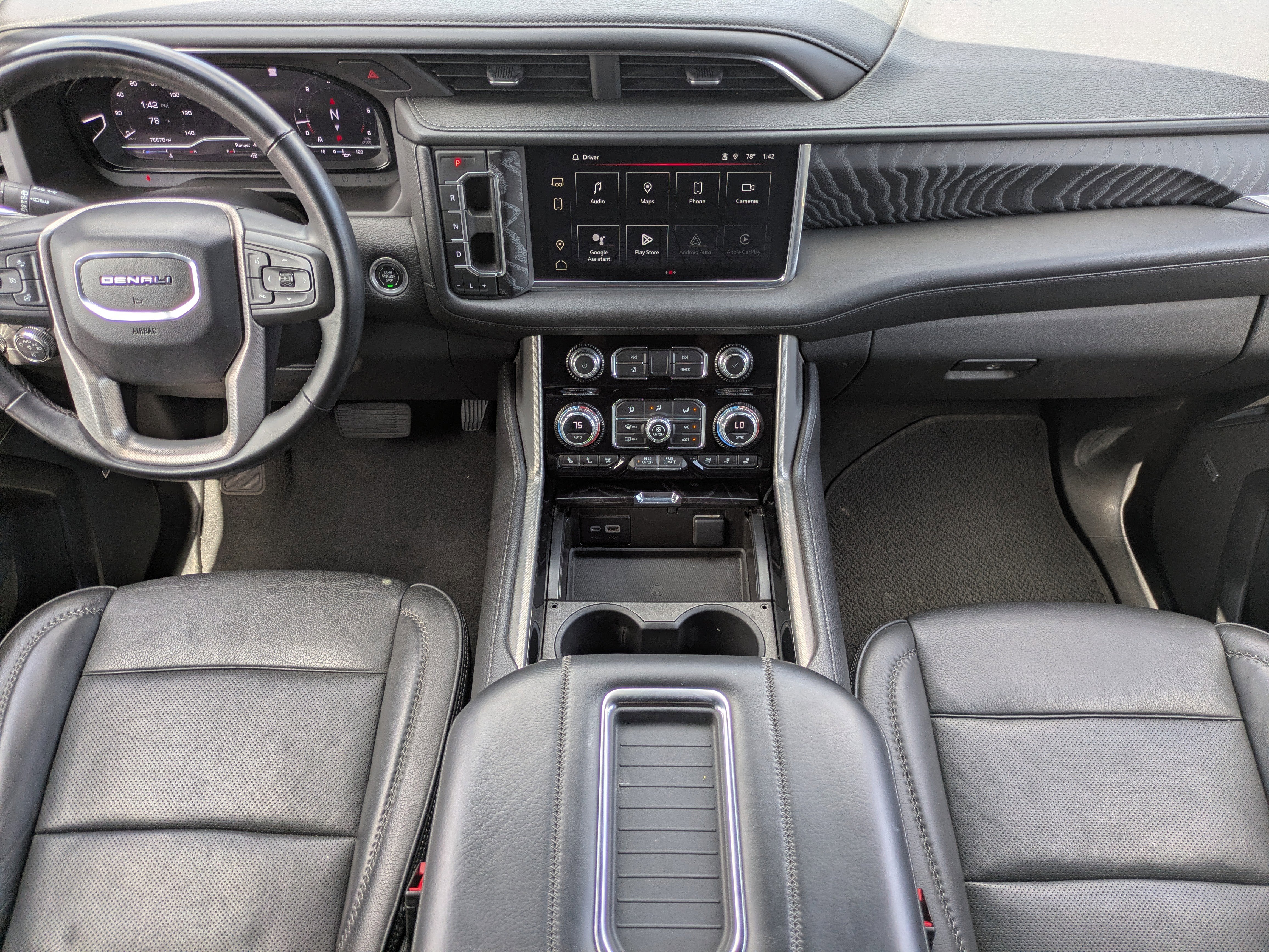 Used 2023 GMC Yukon Denali w/ Max Trailering Package image 12