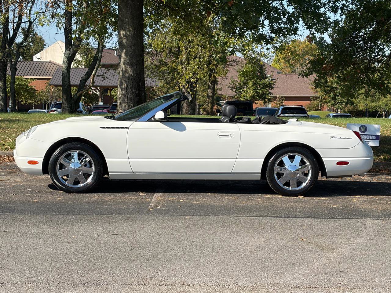 Used 2002 Ford Thunderbird Deluxe RWD image 5