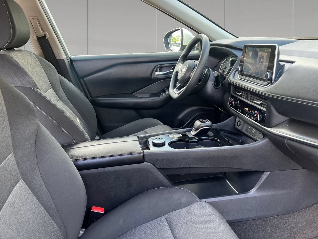 Used 2024 Nissan Rogue SV AWD/4WD image 17