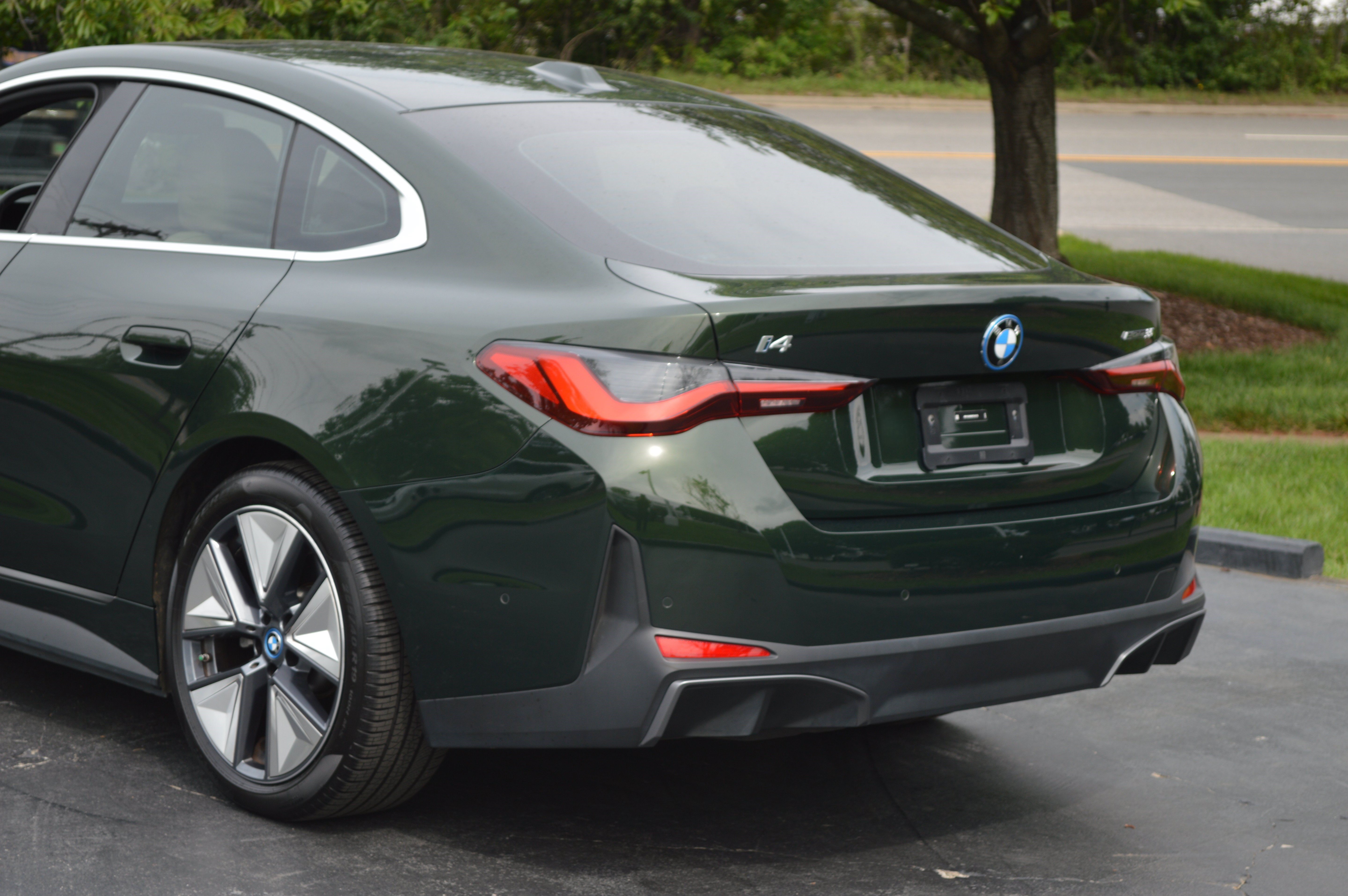 Certified 2024 BMW i4 eDrive35 w/ Convenience Package RWD image 3