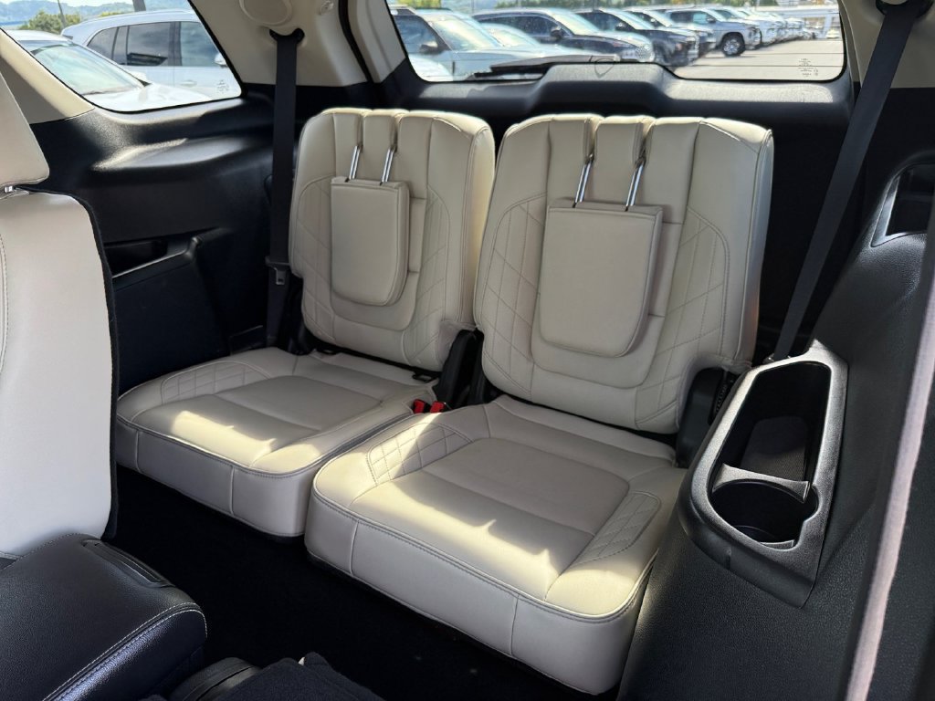 Used 2019 Ford Explorer Platinum AWD/4WD image 12