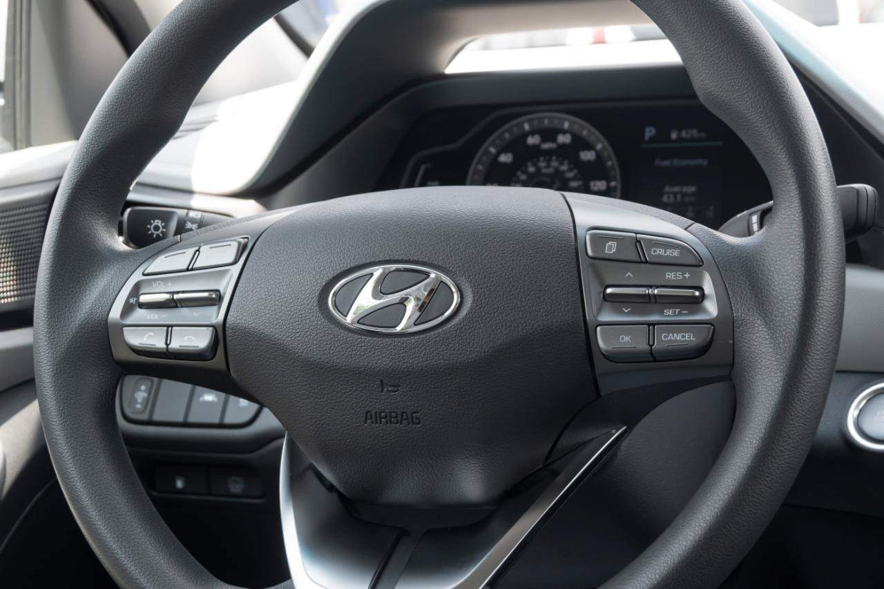 Used 2020 Hyundai Ioniq Blue FWD image 21