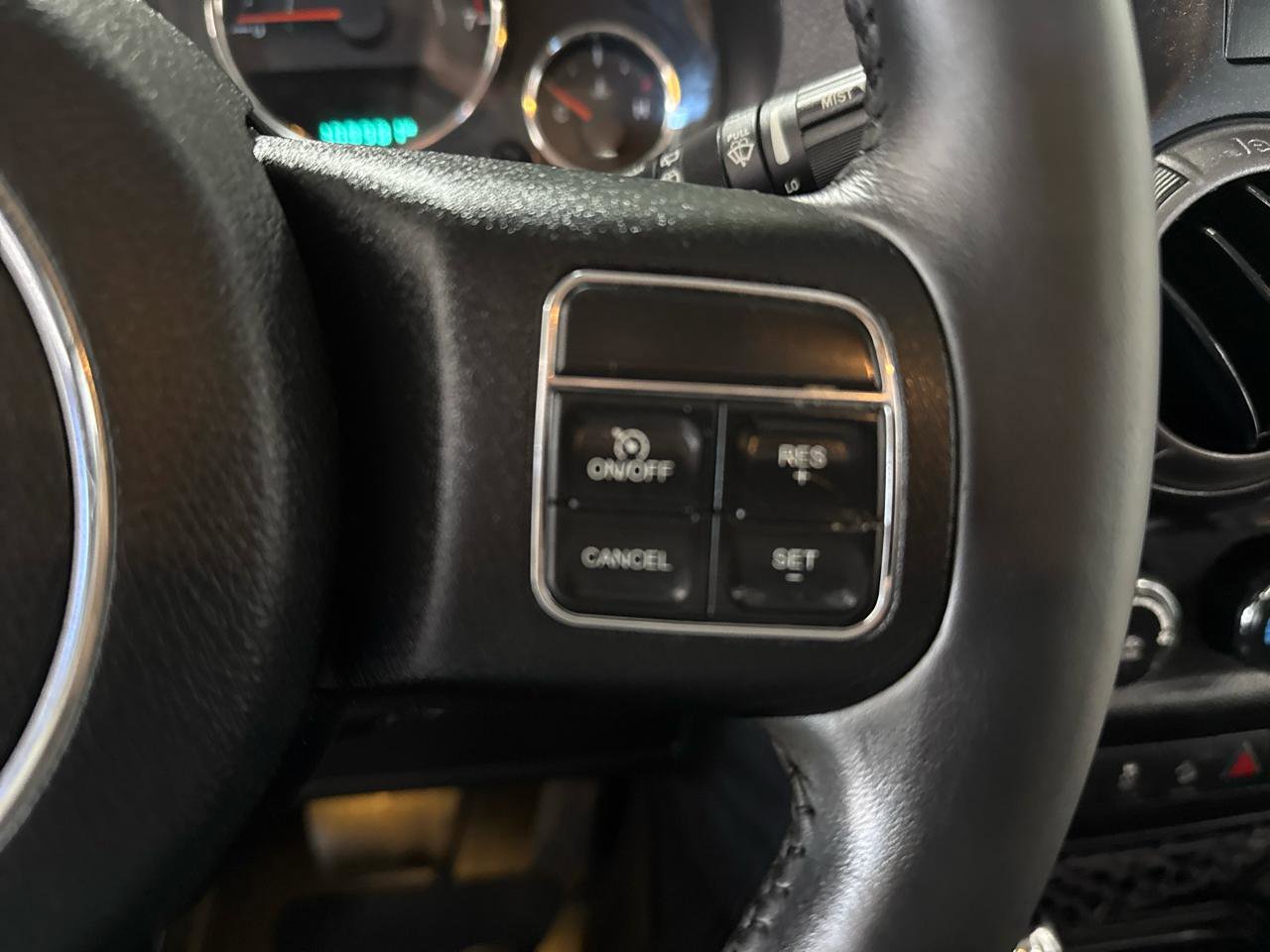 Used 2018 Jeep Wrangler Unlimited Sport w/ Connectivity Group image 12